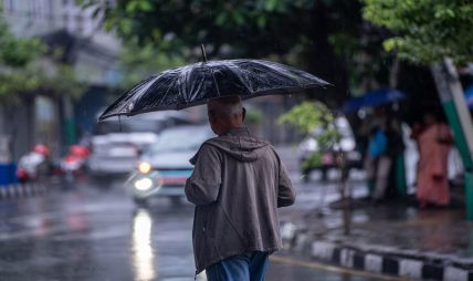 बागमतीसहित तीन प्रदेशमा हल्का वर्षा र हिमपातको सम्भावना बागमतीसहित तीन प्रदेशमा हल्का वर्षा र हिमपातको सम्भावना