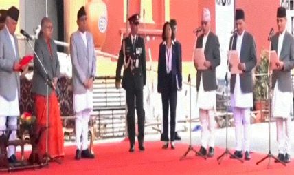 नवनियुक्त तीन मन्त्रीले लिए पद तथा गोपनीयताको शपथ,कसलाई कुन मन्त्रालयको जिम्मेवारी ?