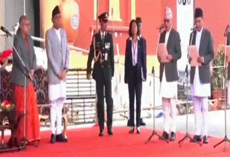 नवनियुक्त तीन मन्त्रीले लिए पद तथा गोपनीयताको शपथ,कसलाई कुन मन्त्रालयको जिम्मेवारी ?