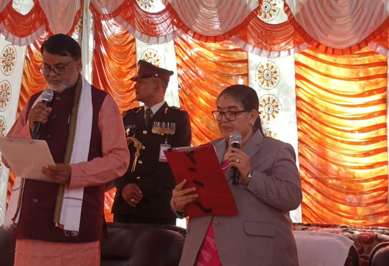 मधेश प्रदेशका नवनियुक्त मुख्यमन्त्री जितेन्द्रप्रसाद सोनलले लिए पद तथा गोपनीयताको शपथ