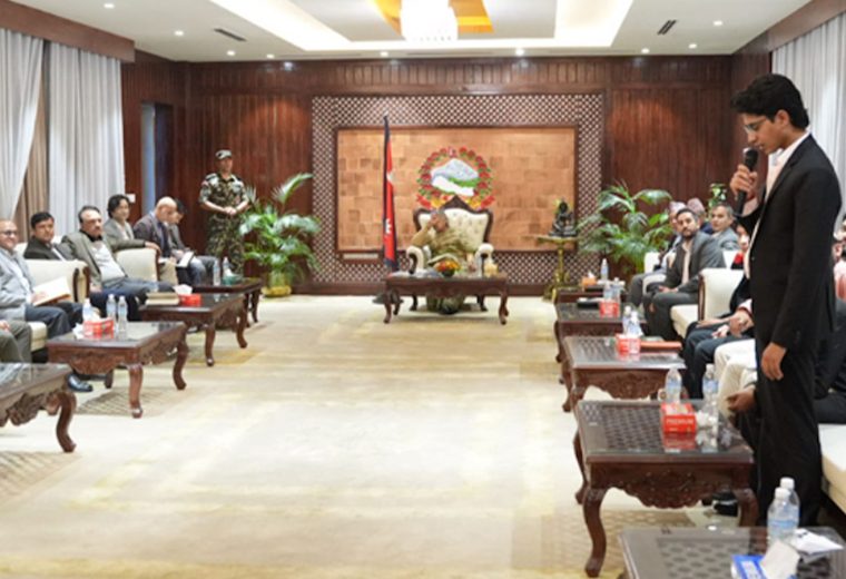 त्रिपक्षीय वार्तामा जेनजीले सरकार र दलहरूलाई चुनावमात्रै भएर हुँदैन,सुशासन चाहिने गरे जिकिर त्रिपक्षीय वार्तामा जेनजीले सरकार र दलहरूलाई चुनावमात्रै भएर हुँदैन,सुशासन चाहिने गरे जिकिर